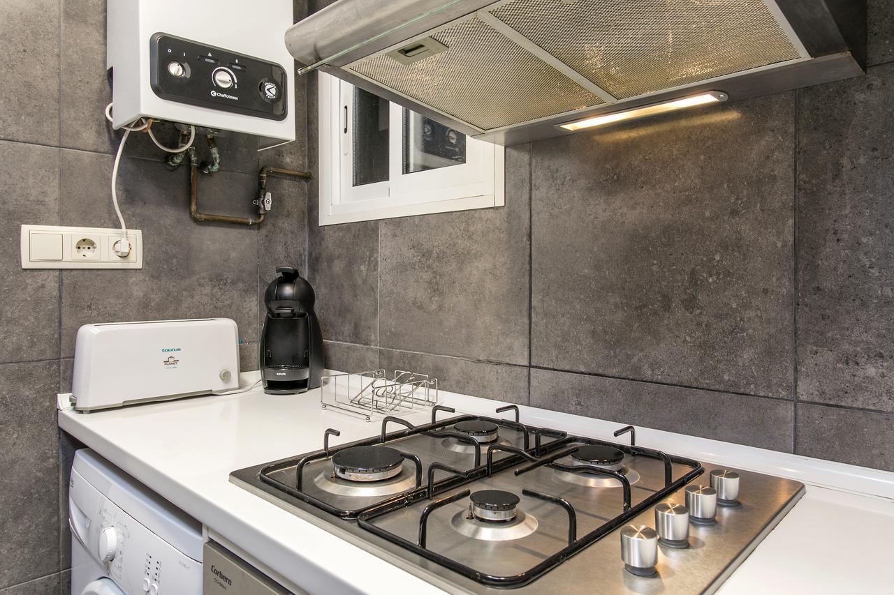 Apartamento Baba L'Hospitalet de Llobregat Exteriör bild