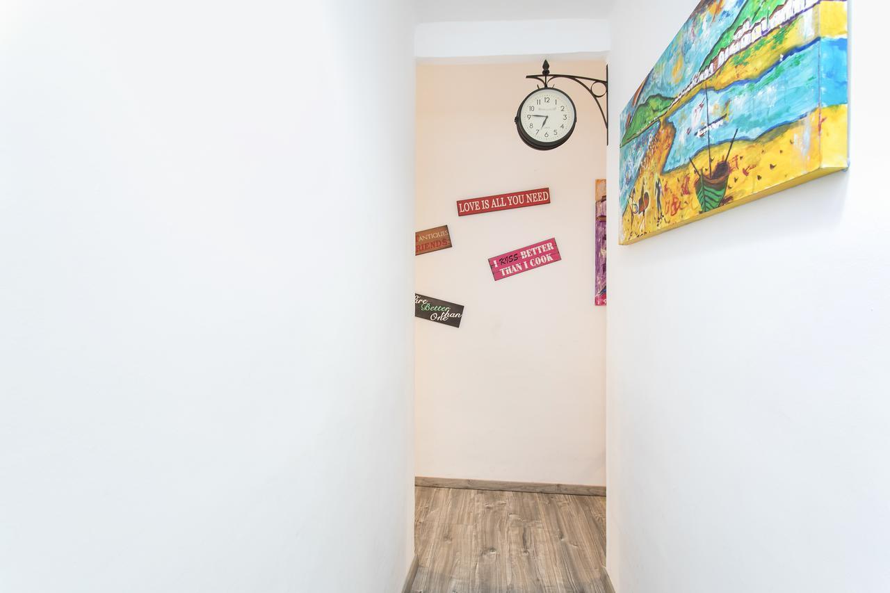 Apartamento Baba L'Hospitalet de Llobregat Exteriör bild
